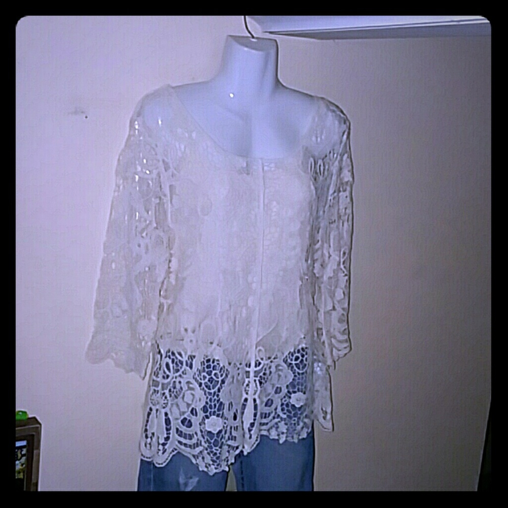 🔔Classy Crochet ivory Top w/Cami NWOT